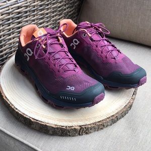 On Cloud “Cloudventure” running shoe